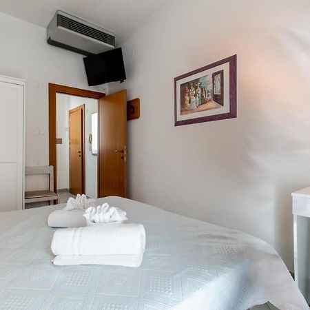 Hotel Jole San Mauro Mare エクステリア 写真