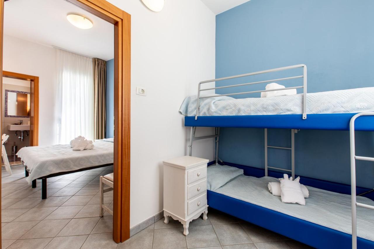Hotel Jole San Mauro Mare エクステリア 写真
