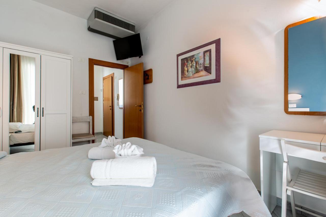 Hotel Jole San Mauro Mare エクステリア 写真