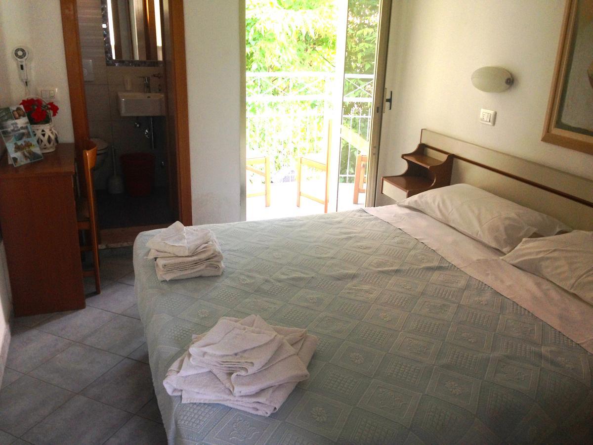 Hotel Jole San Mauro Mare エクステリア 写真