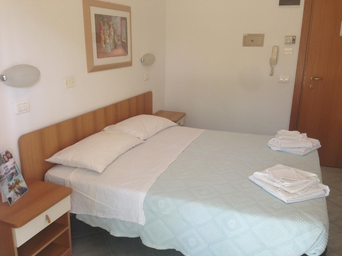 Hotel Jole San Mauro Mare エクステリア 写真